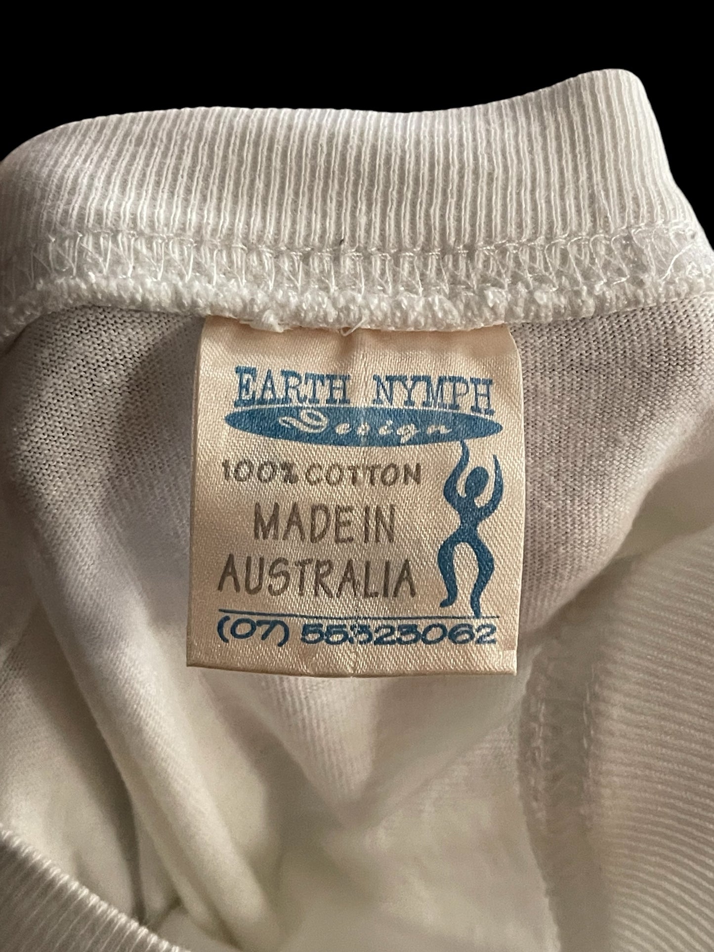 EARTH NYMPH DESIGN GRAPHIC T-SHIRT - M
