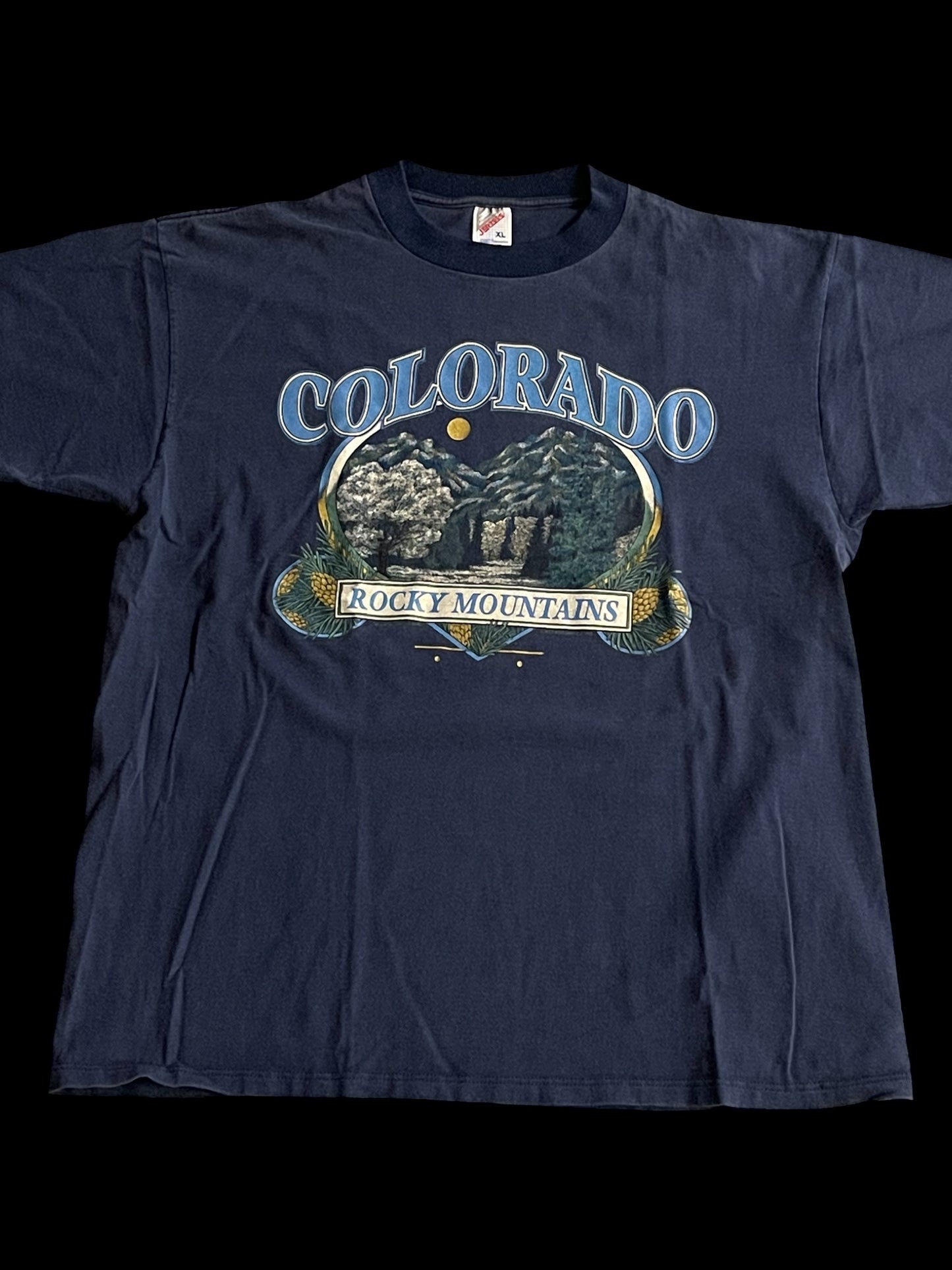 JERZEES ROCKY MOUNTAIN GRAPHIC T-SHIRT - XL