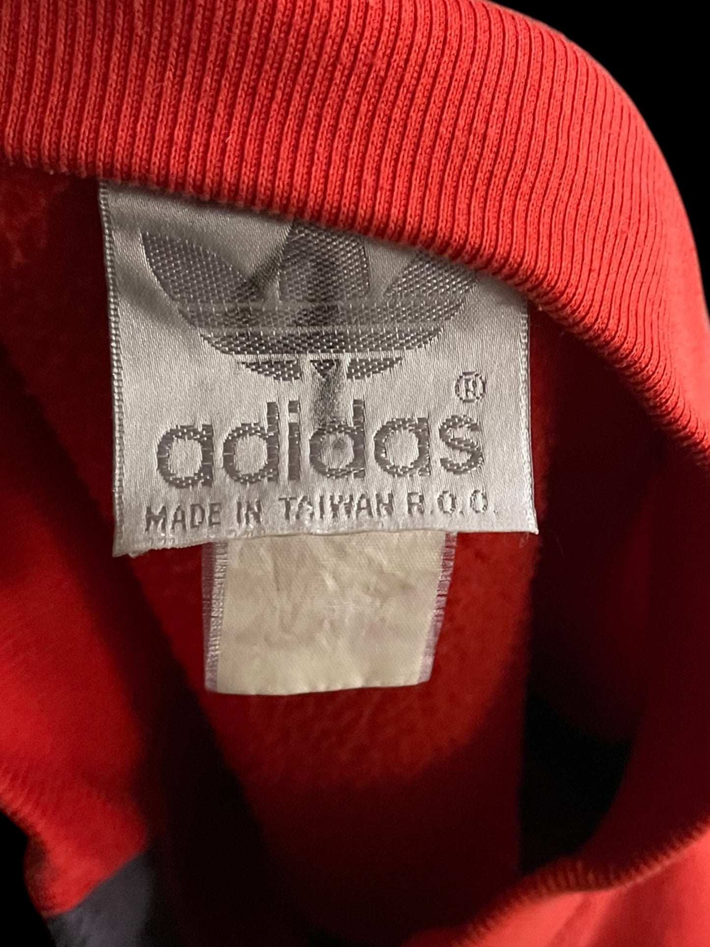 ADIDAS COLOR BLOCK TREFOIL CREWNECK SWEATSHIRT - M