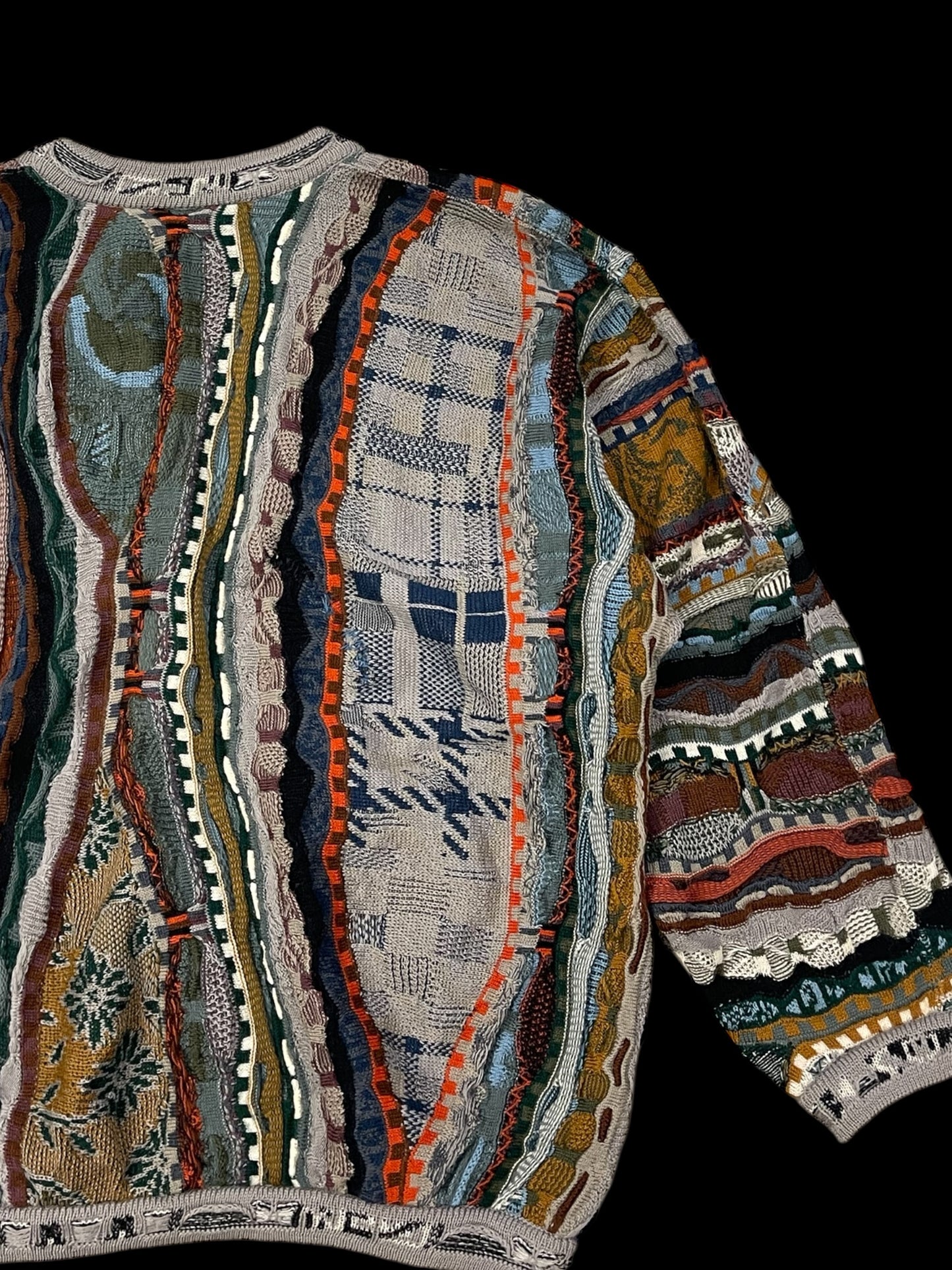 COOGI COTTON KNIT 3D SWEATER - S
